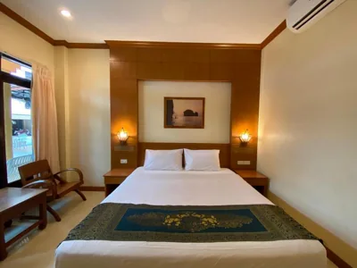 수영장 전망 더블룸 — Baan Sudarat Hotel